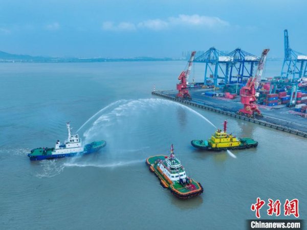 盈通配资 华南地区首艘纯电动拖轮交付入列